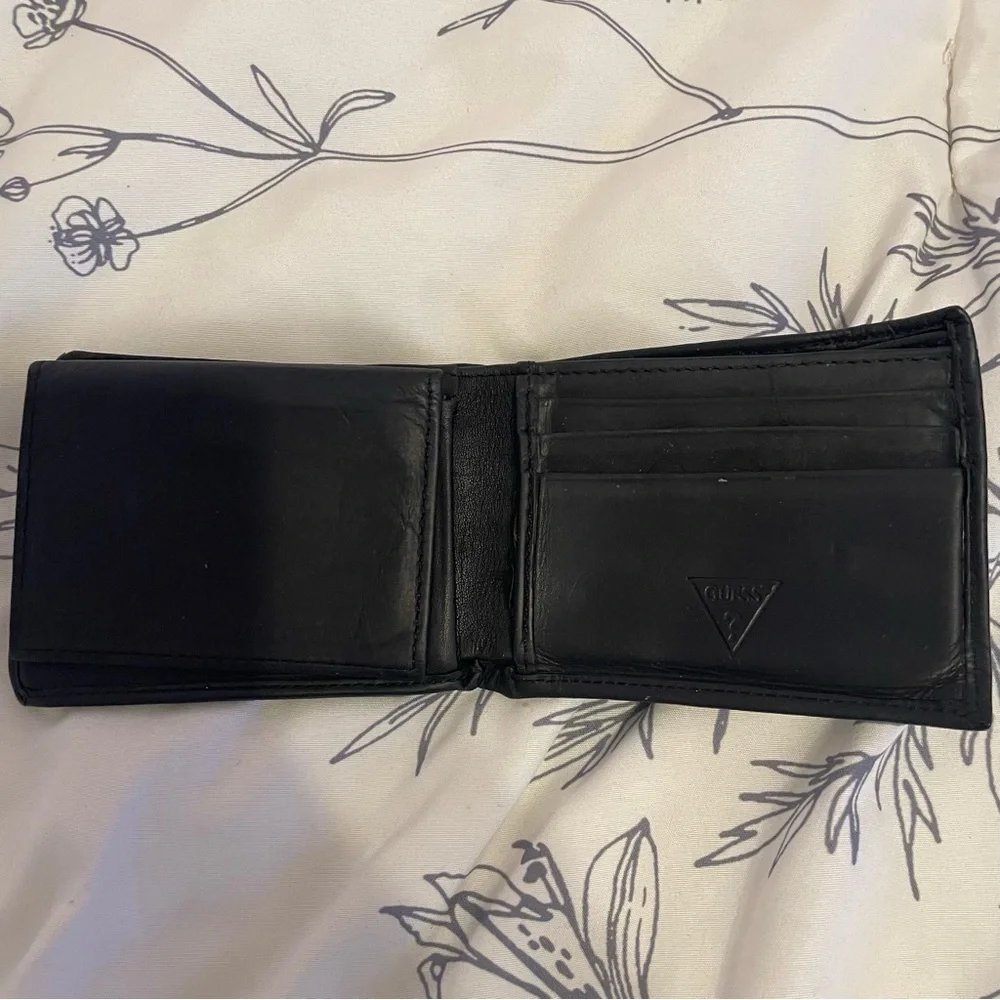 Guess‎ Black Leather Card Wallet